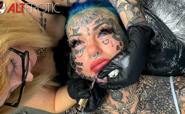 Gorgeous Chick Covered In Tattoos Gets Another Tattoo On Her Face