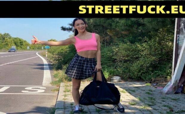 Streetfuck Hitchhiking Babe Fucks Driving Married Man